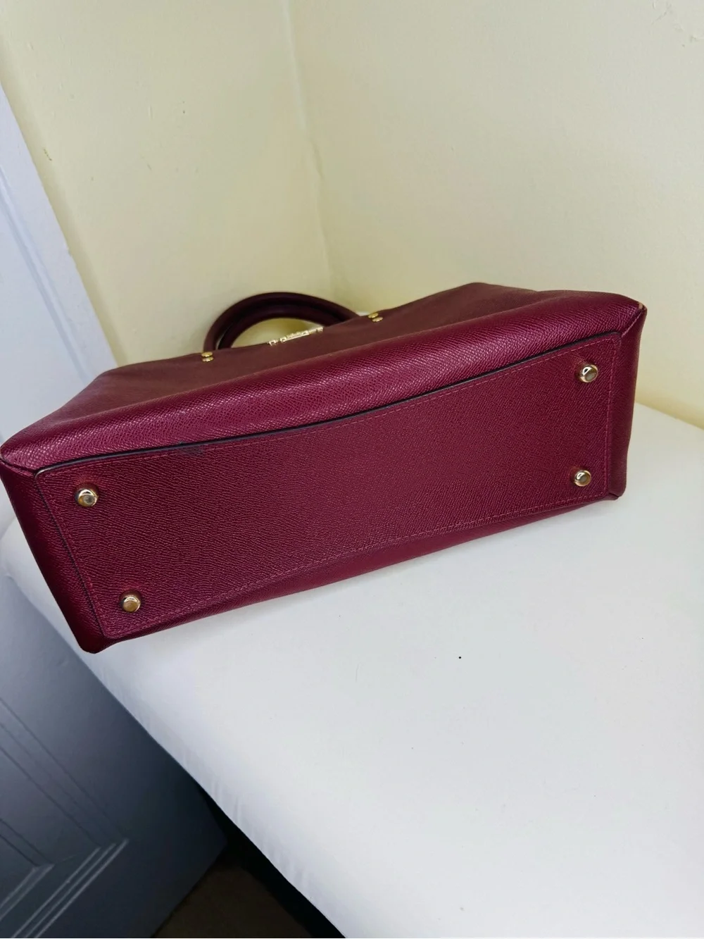 Coach Lillie Carryall Large (close to large size)